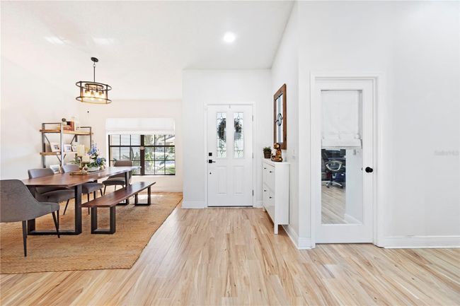 2556 Arborwood Dr, House other with 4 bedrooms, 2 bathrooms and null parking in Valrico FL | Image 4