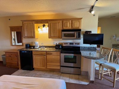 7203 - 2504 River Road, Condo with 1 bedrooms, 1 bathrooms and null parking in Wisconsin Dells WI | Image 3