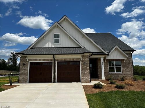 119 Jasper Ct, King, NC, 27021-9350 | Card Image