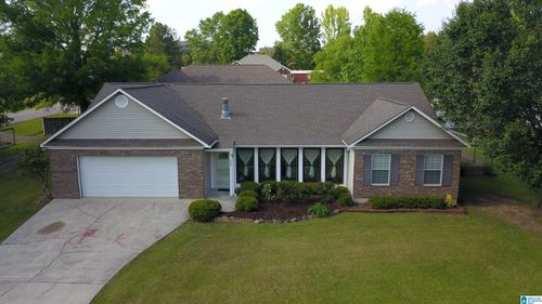 600 Mayfair Ln, Cullman, AL, 35057-3277 | Card Image