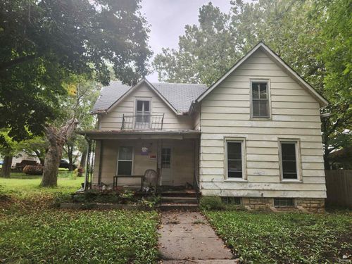 302 W 6th, Woodbine, KS, 67492-5402 | Card Image