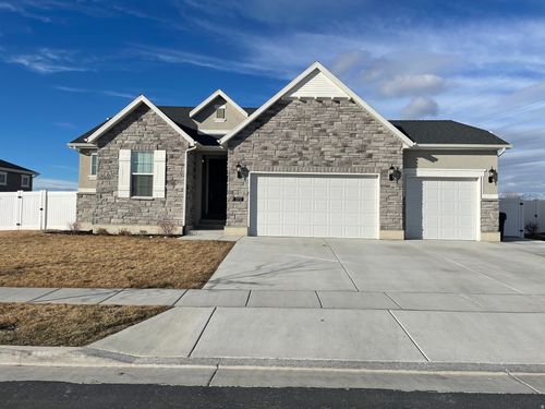 1372 W 400 S, Syracuse, UT, 84075 | Card Image
