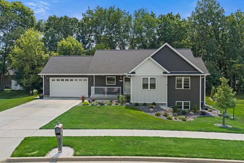 1002 Hay Creek Trl, REEDSBURG, WI, 53959-9823 | Card Image