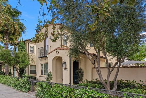 430 E Santa Ana St, Anaheim, CA, 92805-4038 | Card Image