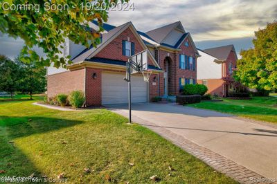 24405 Amanda Lane, Home with 4 bedrooms, 3 bathrooms and null parking in Novi MI | Image 2