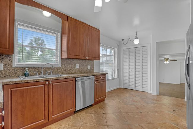 852 Palo Verde Ct, House other with 5 bedrooms, 3 bathrooms and null parking in Haverhill FL | Image 18