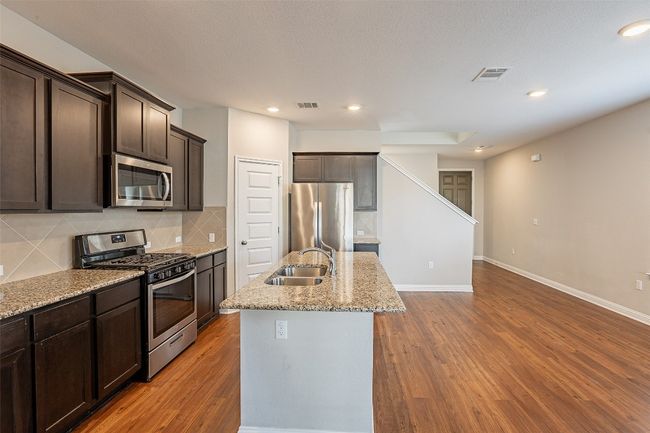 8108 Mc Kamy Dr, House other with 4 bedrooms, 4 bathrooms and 2 parking in Austin TX | Image 6