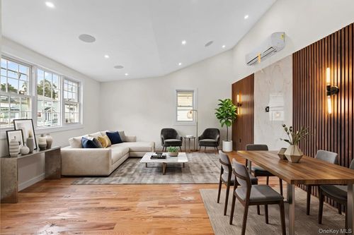 18704 Williamson Avenue, New York, NY, 11413 | Card Image