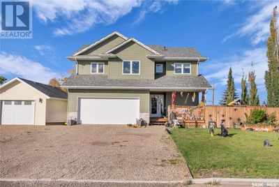 82 26 Th St W, House other with 5 bedrooms, 4 bathrooms and null parking in Battleford SK | Image 1