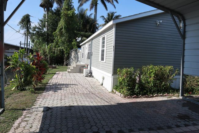 817 E 7 Th St, House other with 3 bedrooms, 2 bathrooms and null parking in Pahokee FL | Image 41