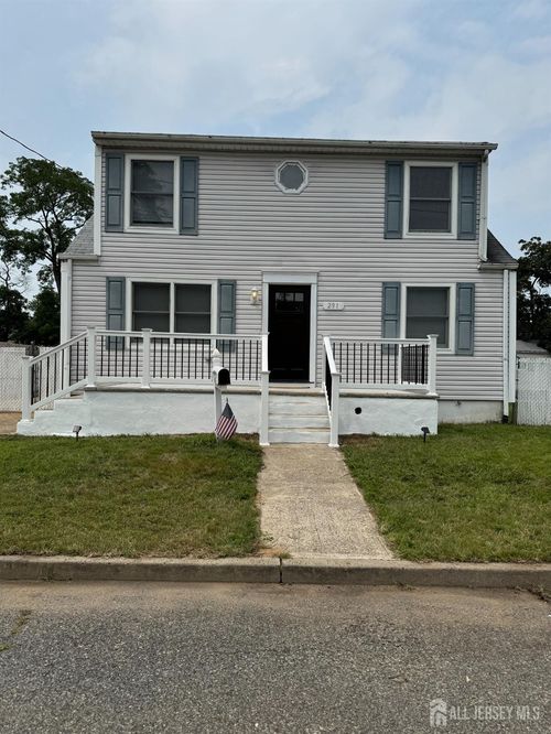 291 Park Ave, Old Bridge, NJ, 08857-1142 | Card Image