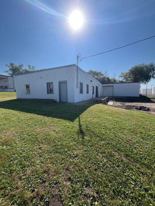 76 21st St, Newport, MN, 55055-1002 | Card Image