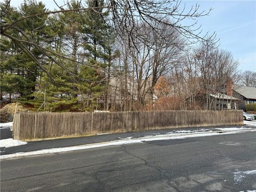 112 Longwood Ave, Providence, RI, 02908-1124 | Card Image