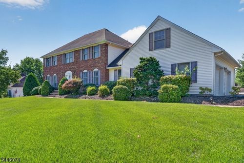 18 Cornell Trl, Hillsborough, NJ, 08844-2216 | Card Image