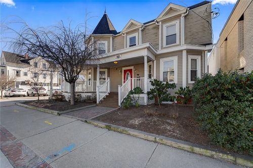 982 Mineral Spring Ave, North Providence, RI, 02904-4933 | Card Image