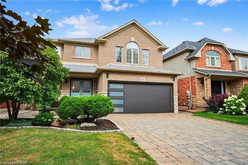 39 Wilbur Dr, Binbrook, ON, L0R1C0 | Card Image