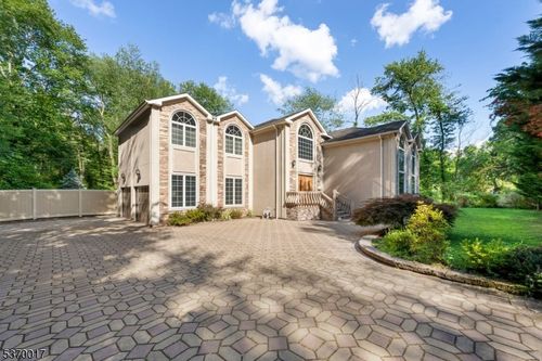 35 Waughaw Rd, Towaco, NJ, 07082-1225 | Card Image