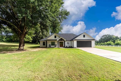 110 E Post Oak Dr, Frankston, TX, 75763-9721 | Card Image