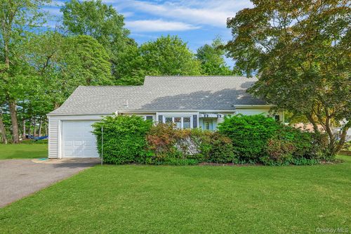 31 Townline Rd, Pearl River, NY, 10965-1235 | Card Image