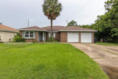 3915 Sailfish Ln, La Porte, TX, 77571-7352 | Card Image