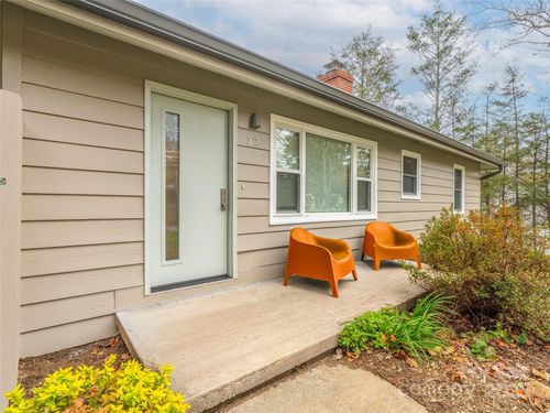 32 Chiles Ave, Asheville, NC, 28803-2240 | Card Image