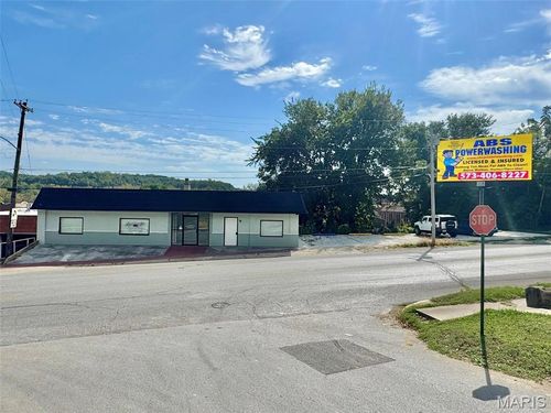 1329 Broadway, Hannibal, MO, 63401-4001 | Card Image