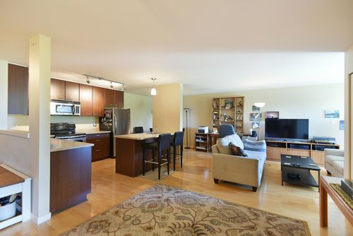403-5631 Inlet Avenue, Sechelt, BC, V7Z0J1 | Card Image