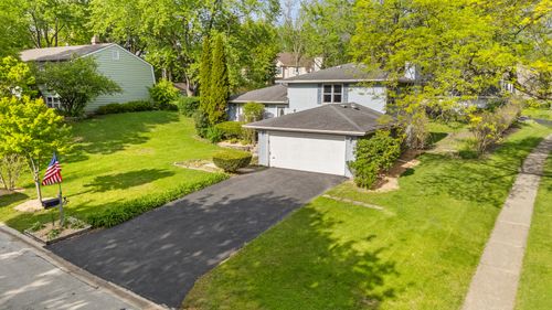 405 N Glengarry Dr, Geneva, IL, 60134-1637 | Card Image