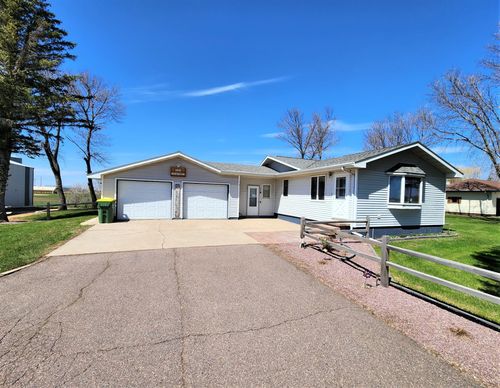 250 Superior Avenue W, Holland, MN, 56139 | Card Image