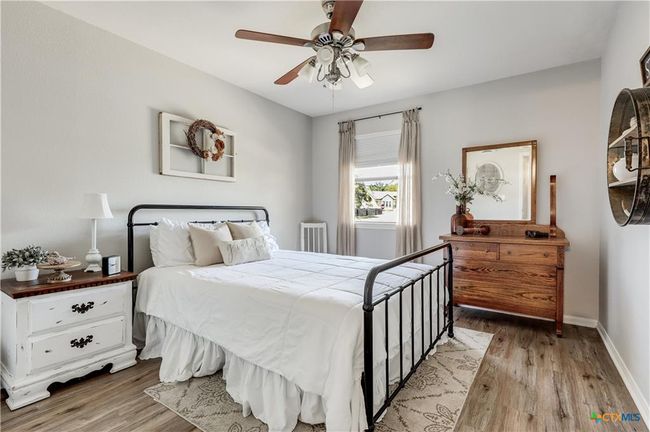 171 Comanche Pt, Townhouse with 3 bedrooms, 3 bathrooms and 2 parking in Point Venture TX | Image 18