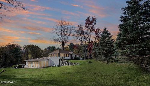 130 Log And Twig Rd, Dingmans Ferry, PA, 18328-9110 | Card Image