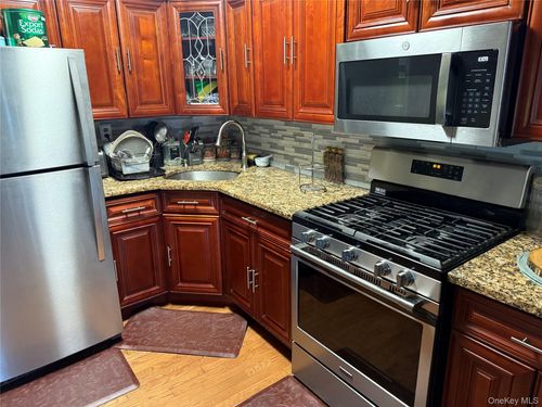 193 Beach 59th St, Arverne, NY, 11692-1823 | Card Image