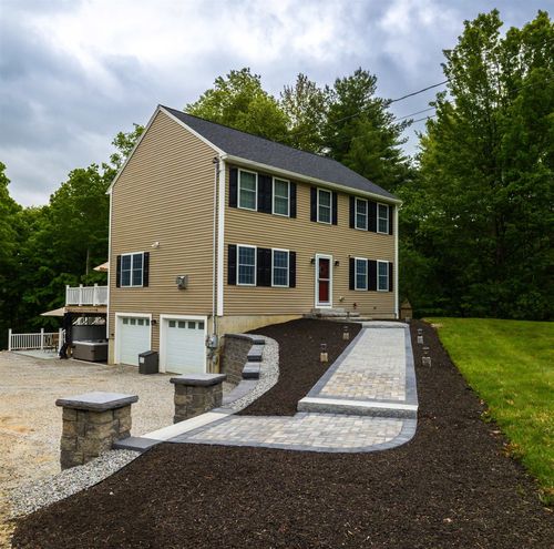 422 High St, Boscawen, NH, 03303-3801 | Card Image