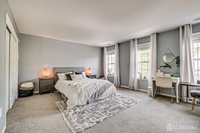52 Central Square Park, Townhouse with 2 bedrooms, 2 bathrooms and null parking in Metuchen NJ | Image 28