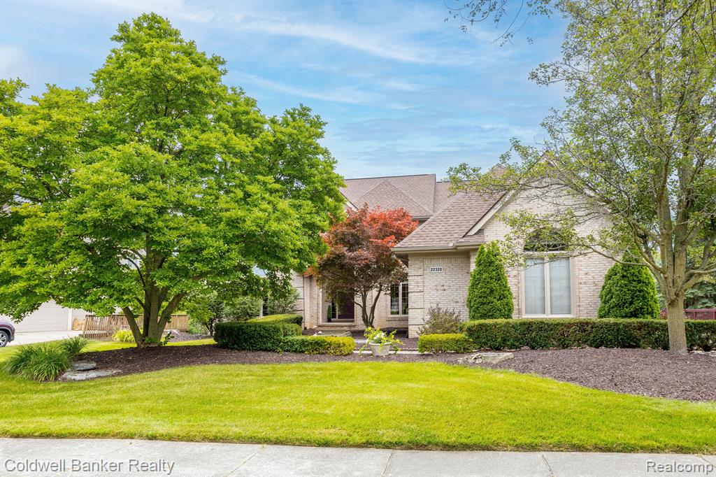 Barclay Dr, Novi, MI 48374