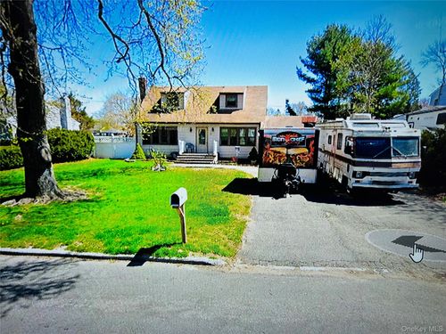 15 Orchid Ln, Commack, NY, 11725-3708 | Card Image