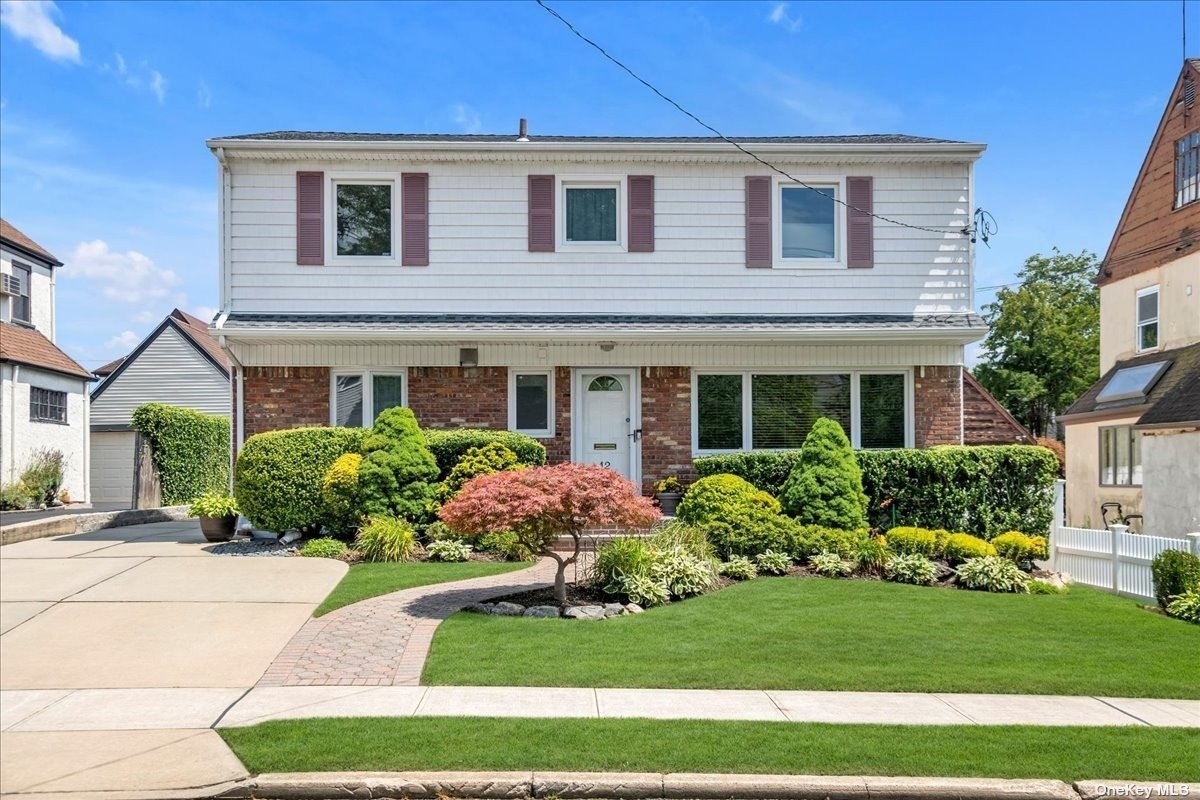 Murdock Rd, East Rockaway, NY 11518