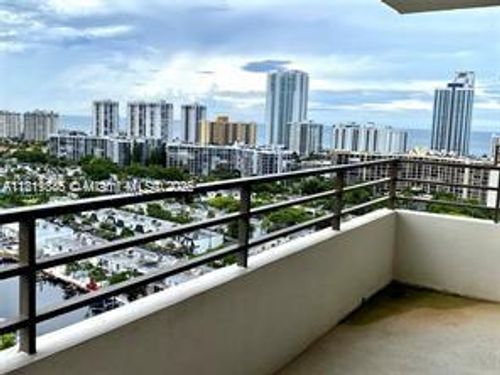 apt-2009-2500 Parkview Dr, Hallandale Beach, FL, 33009-2810 | Card Image