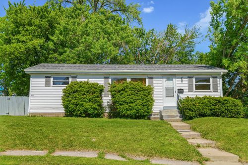 2621 Pebble Dr, Erie, PA, 16508-1450 | Card Image