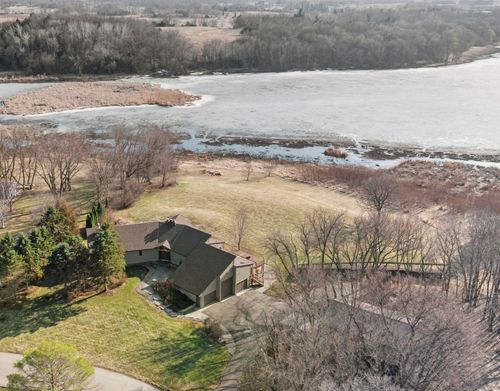 8325 Ox Yoke Cir, Minnetrista, MN, 55359-9558 | Card Image
