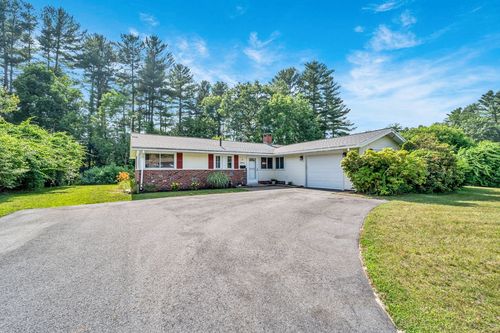 8 Raymond Rd, Chelmsford, MA, 01824-4015 | Card Image