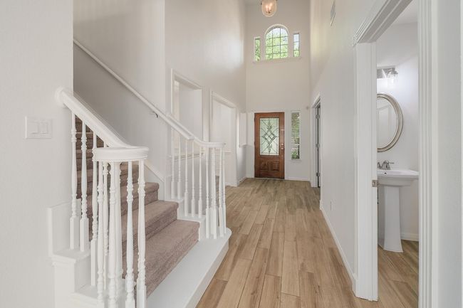Foyer Entry | Image 4