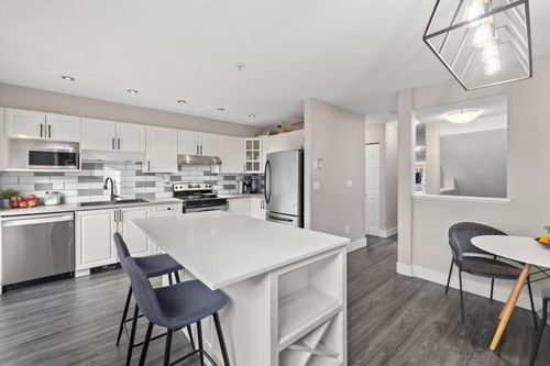 84-8930 Walnut Grove Dr, Langley, BC, V1M3K2 | Card Image