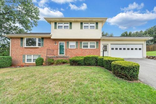 4948 N Lake Dr, Roanoke, VA, 24019-2736 | Card Image