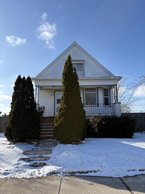 3543 S 17th Street, Milwaukee, WI, 53221 | Card Image