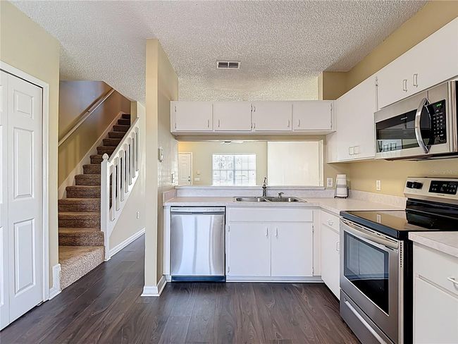 12464 Berkeley Square Dr, Townhouse with 2 bedrooms, 2 bathrooms and null parking in TAMPA FL | Image 10