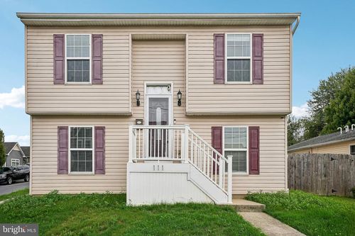 111 E Kleinhans St, EASTON, PA, 18042-6763 | Card Image