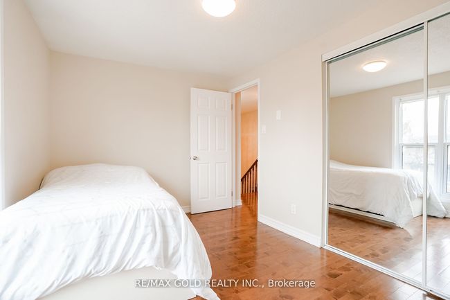9 Havendale Crt, House attached with 4 bedrooms, 2 bathrooms and 5 parking in Brampton ON | Image 25