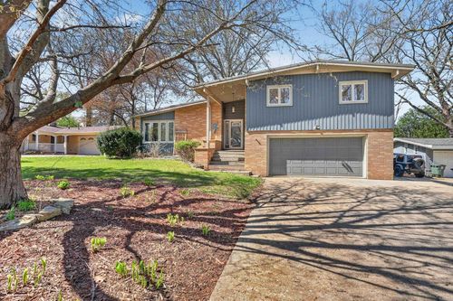 324 Progress Ave, Waterloo, IA, 50701-5614 | Card Image