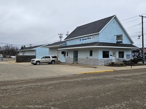 214 6th Ave E, Alexandria, MN, 56308-1804 | Card Image